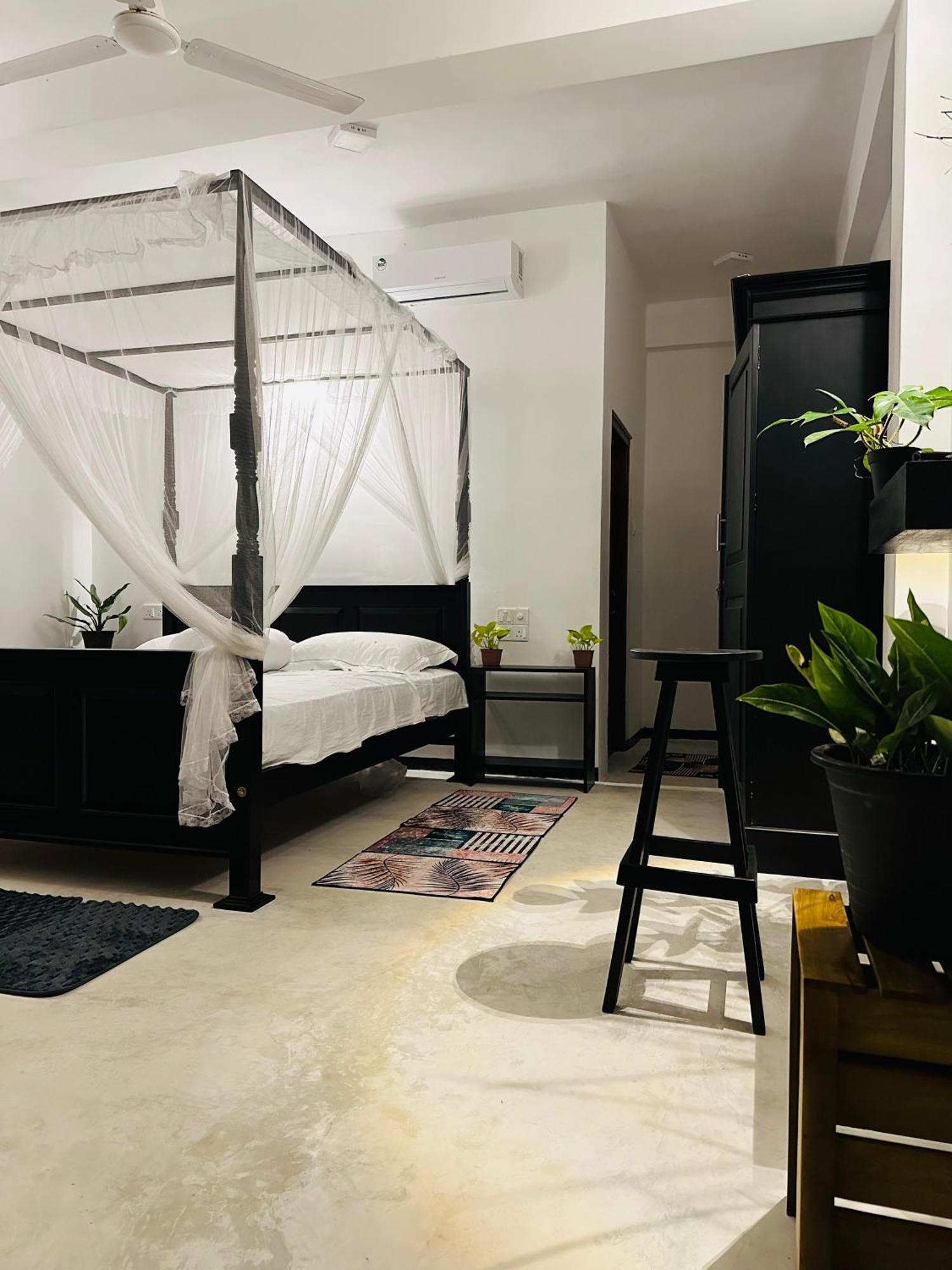 La Fiesta Bed & Breakfast Weligama Exterior foto