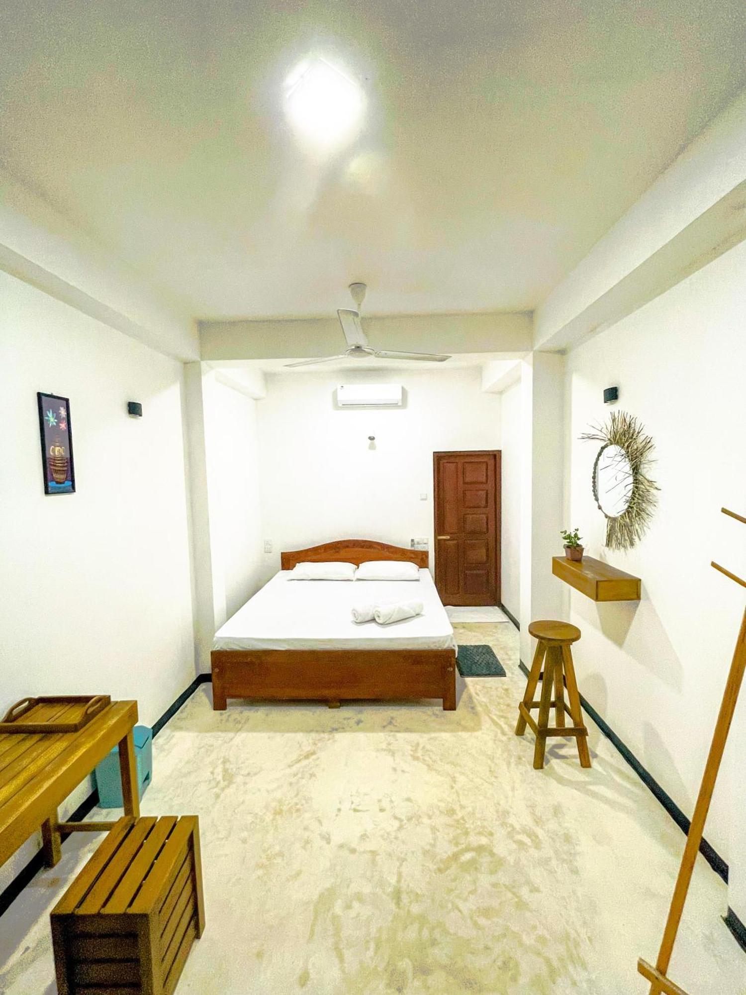 La Fiesta Bed & Breakfast Weligama Cameră foto