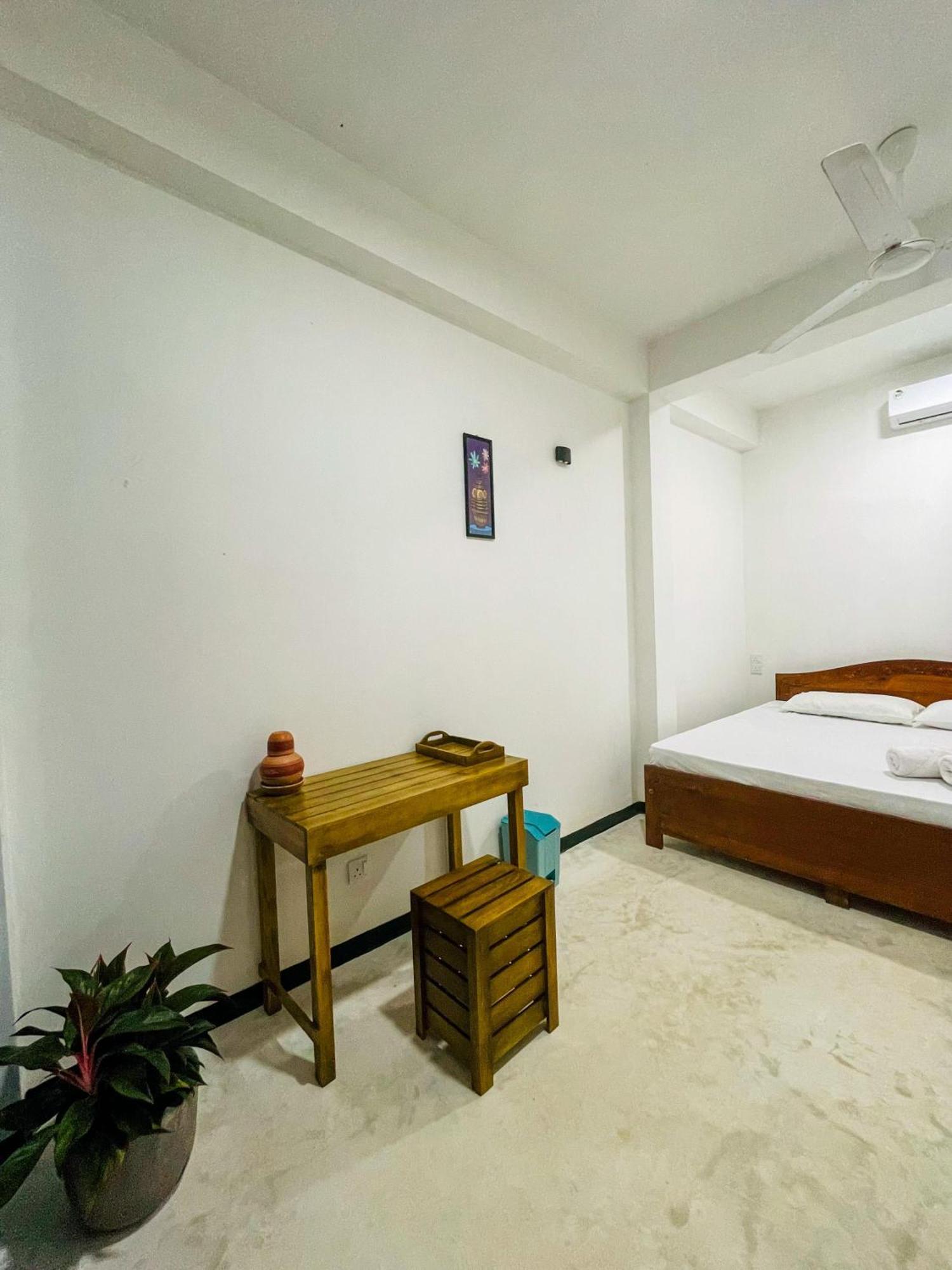 La Fiesta Bed & Breakfast Weligama Cameră foto