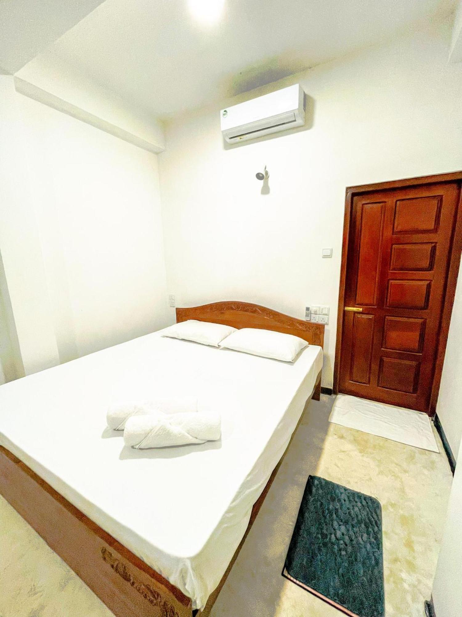 La Fiesta Bed & Breakfast Weligama Cameră foto