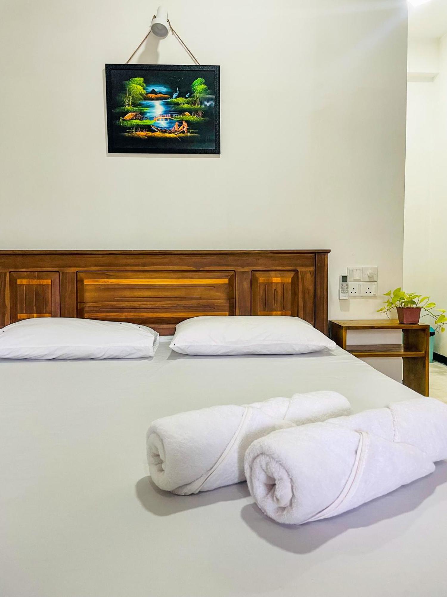 La Fiesta Bed & Breakfast Weligama Exterior foto